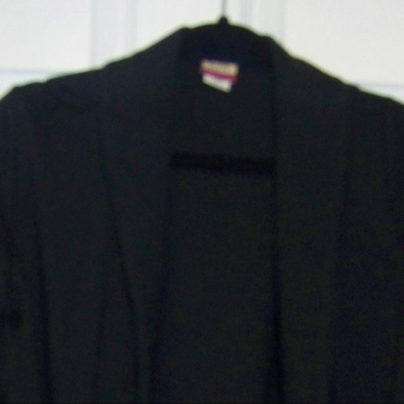 !!! 3 for $25 Tudor Court Cardigan - Picture 2 of 2